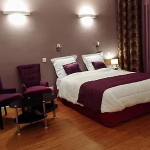 Gambetta 3*, Paris França